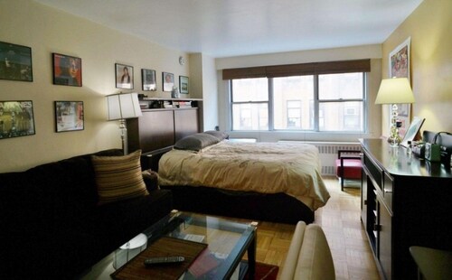 Primary Photo - 450 W 34th St