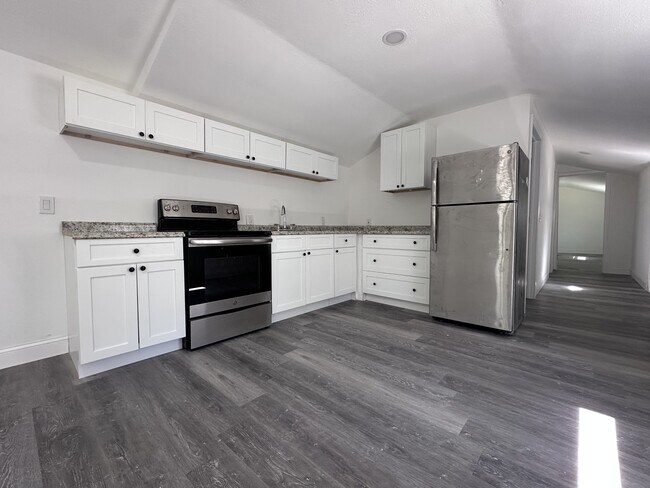 Building Photo - 1548 Moonflower St
