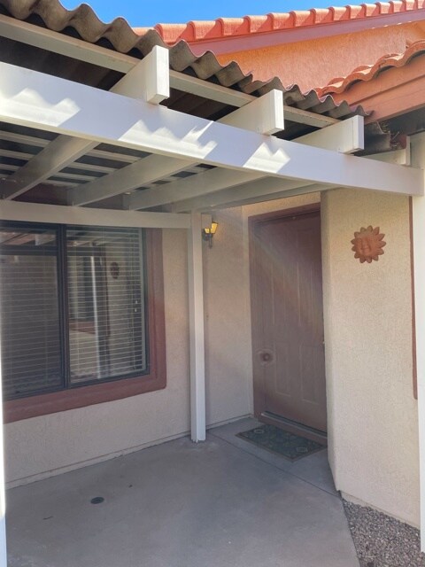Building Photo - 2421 W Tom Watson Dr