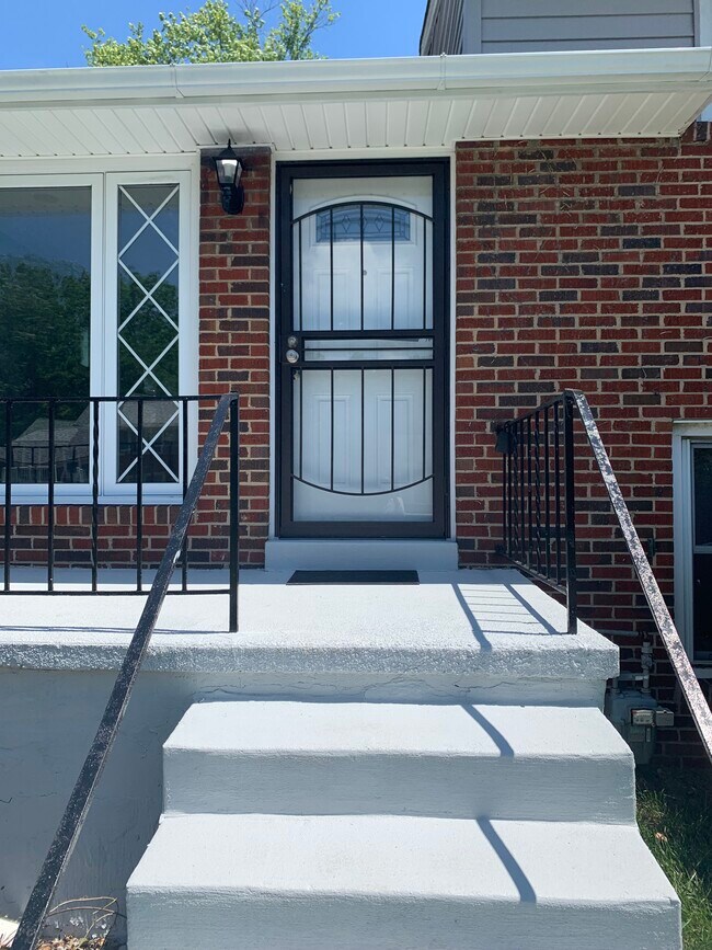 Building Photo - 9107 Orbitan Rd