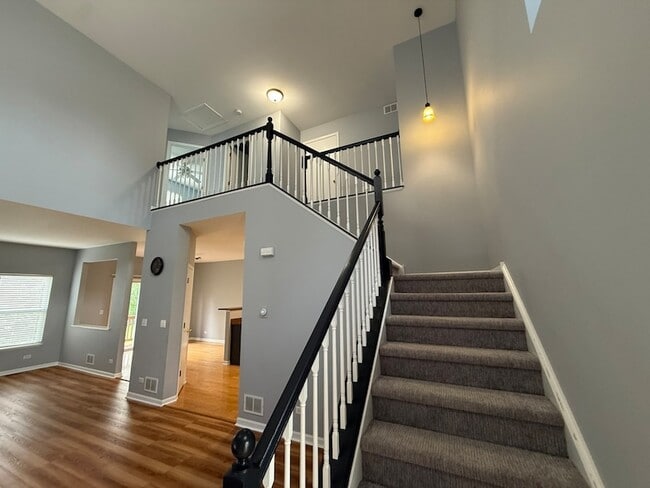 Foto del edificio - 2250 Stoughton Dr