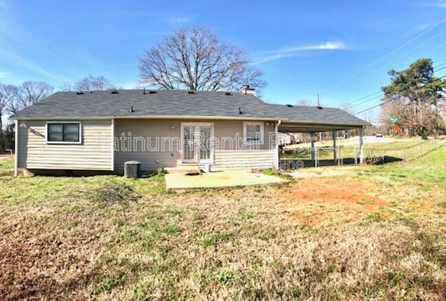 Photo - 2463 Robin Ridge Dr SE House