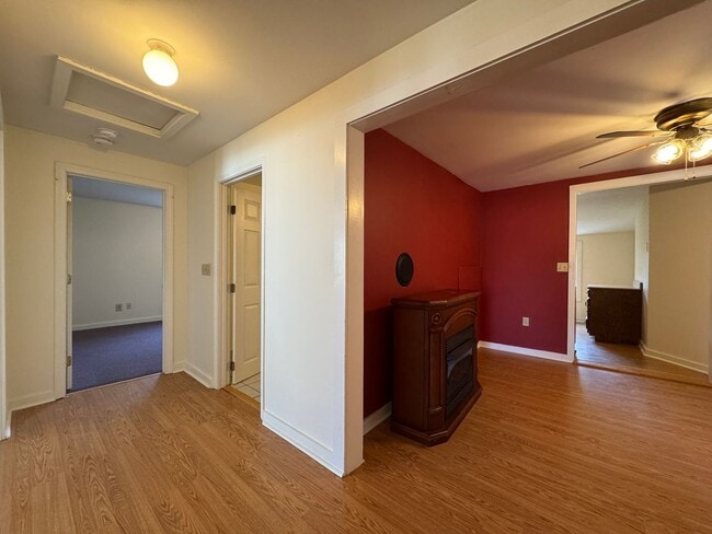 Photo - 10-14 Alba Street Apartment