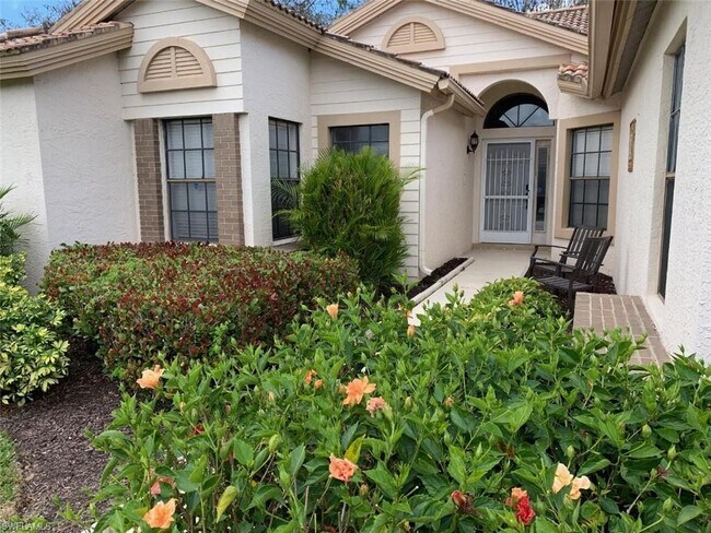 Foto del edificio - 28720 Sweet Bay Ln