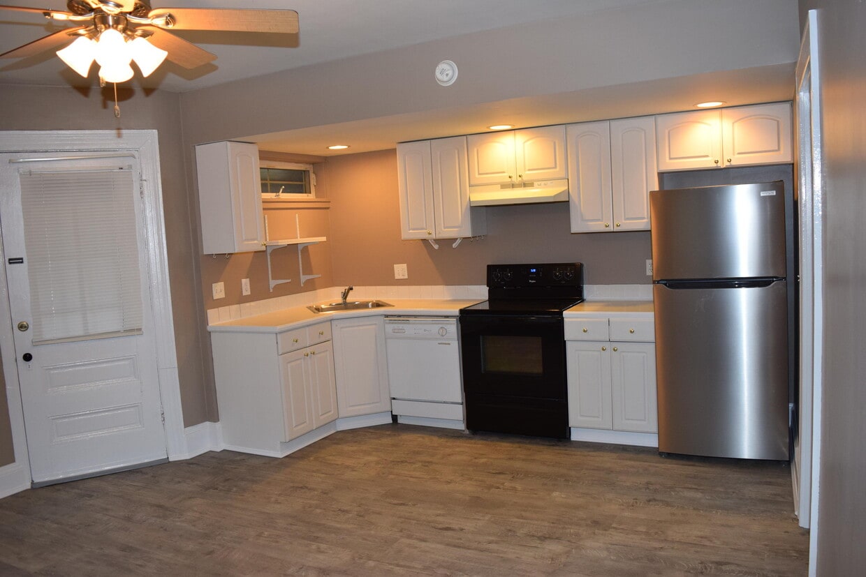 65 Fields Rd Unit B, Pinehurst, NC 28374 Room for Rent in Pinehurst