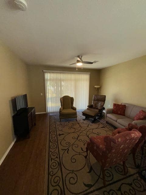 Foto del edificio - 330 Portsmouth Dr