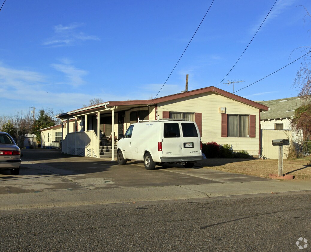 Primary Photo - 4221-4241 Soledad Ave