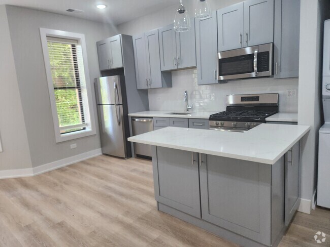 Building Photo - 437 W Belden Ave