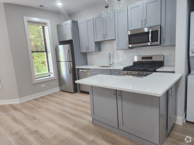 Building Photo - 437 W Belden Ave