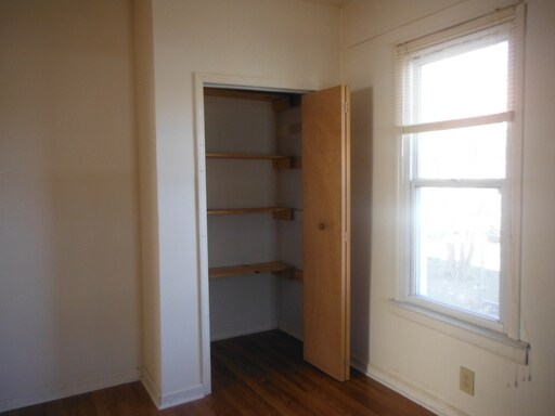Building Photo - 1603 E Fairview Ave