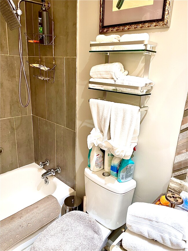 Building Photo - 124 Highridge Dr