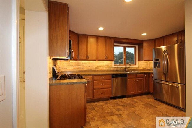 Building Photo - 104 Grovers Mill Rd