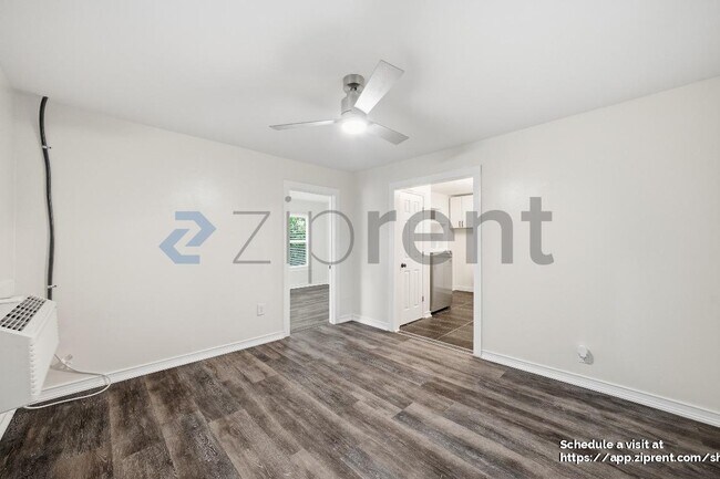 Foto del edificio - 684 Central Ave