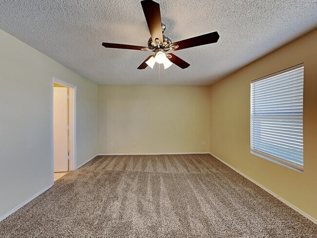 Foto del edificio - 2310 Graystone Dr