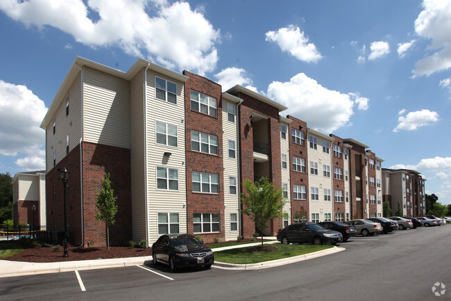 The Reserve at Greensboro Apartments - 107 Grovecrest Way Greensboro ...