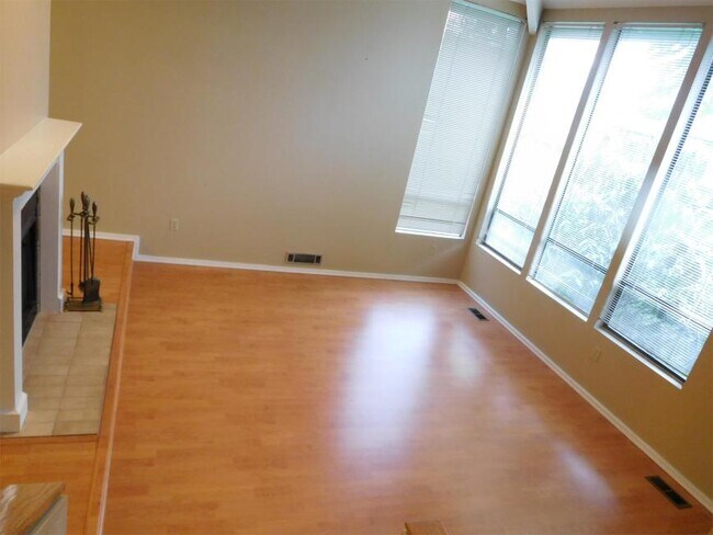 Foto del edificio - 3 bedroom in Renton WA 98058