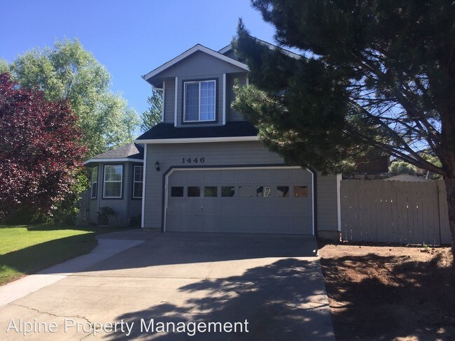 Building Photo - 1446 NE Locksley Dr