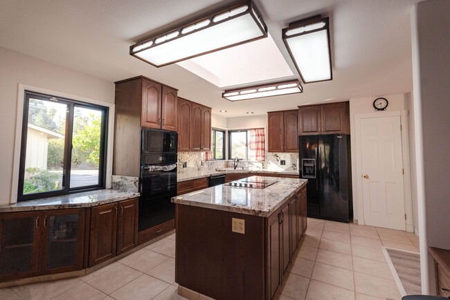 Building Photo - Newly Updated Sprawling Estate on One of M...