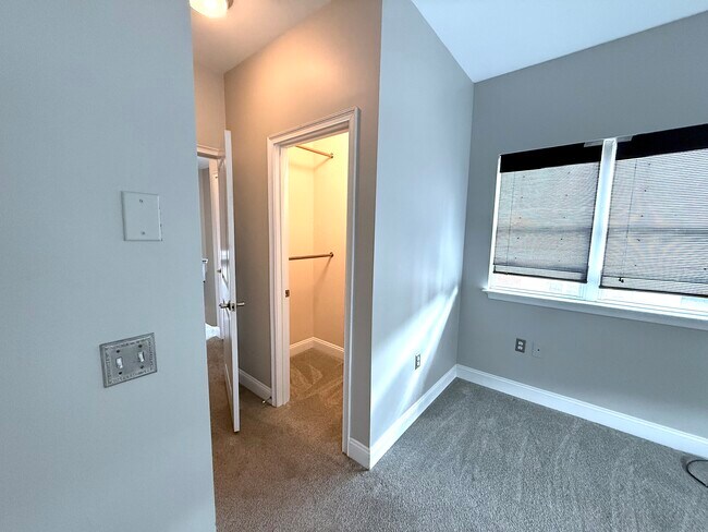 Foto del edificio - 1302 Kenilworth Ave
