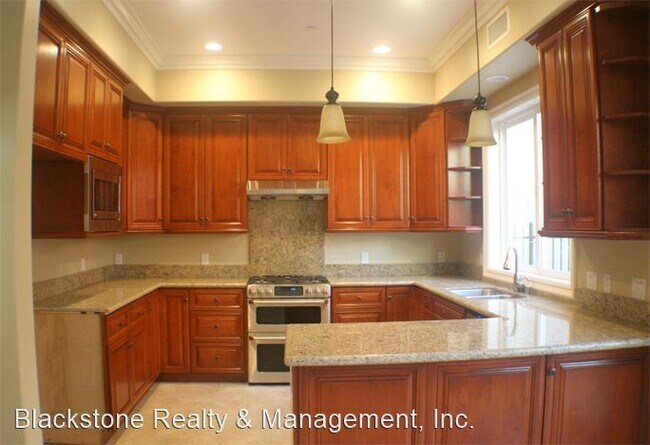 Building Photo - 3 br, 4 bath House - 23287 Lake Manor Dr.