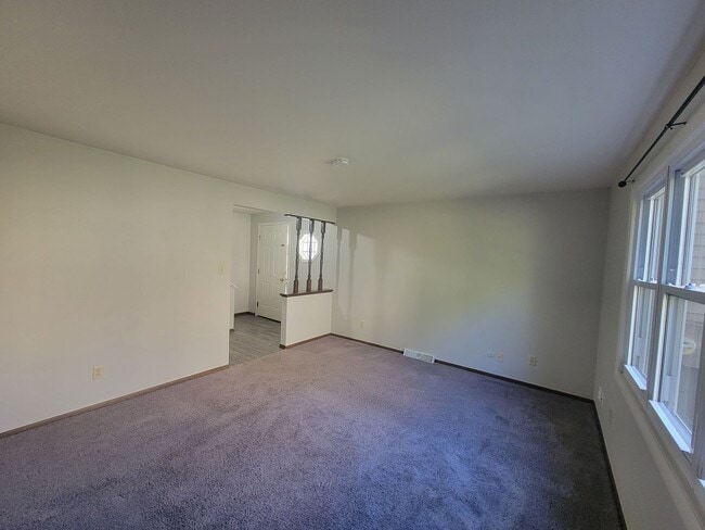 Foto del edificio - COMING SOON! 2 Bed, 1.5 Bath Duplex!