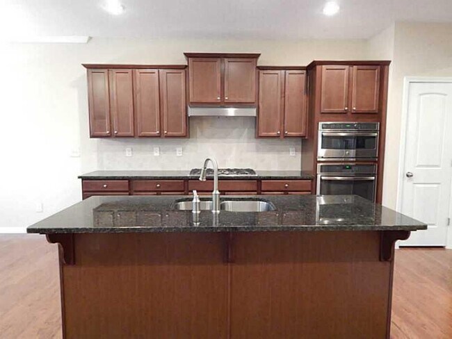 Building Photo - 3328 Twinrose Pl