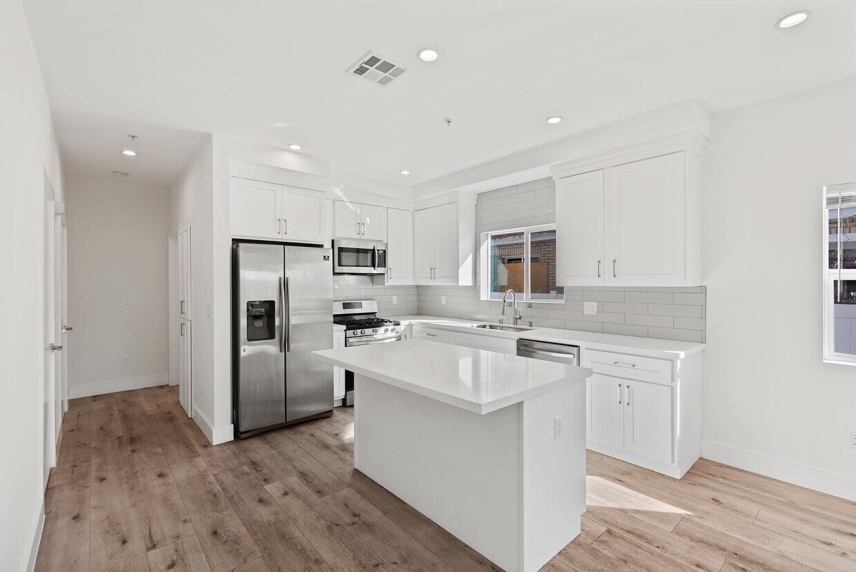 Foto principal - 1127 Browning Blvd