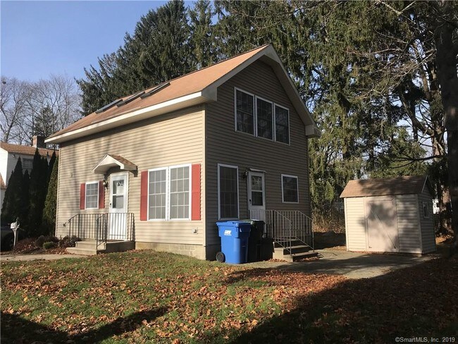 Building Photo - 484 Long Hill Rd