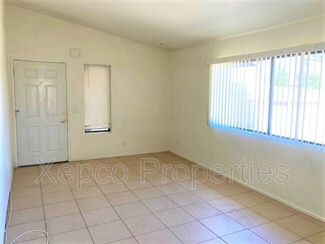 Building Photo - 78745 Ave 42