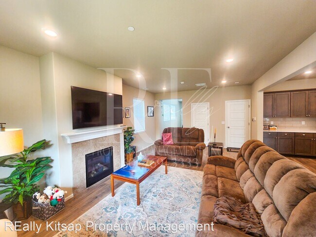 Foto del edificio - 4 br, 2.5 bath House - 1502 Baker Heights ...