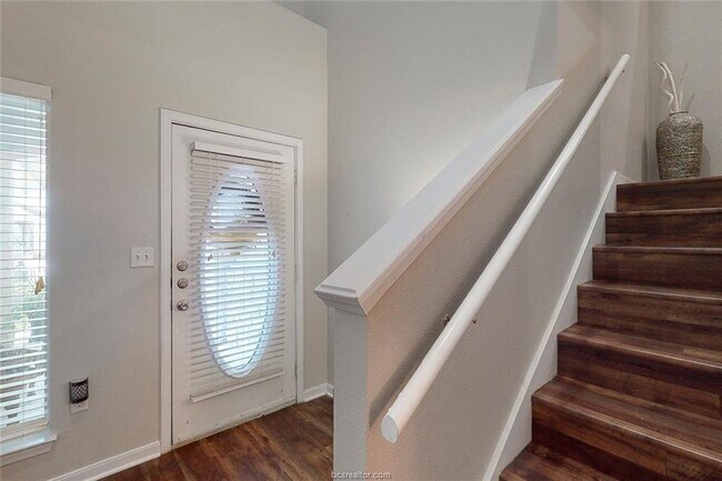 Foto del edificio - 1240 Canyon Creek Cir