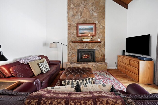 Foto del edificio - 5 Sandhill Ln