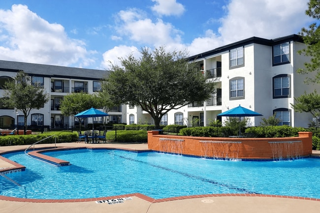 Foto del edificio - Villas of Park Grove
