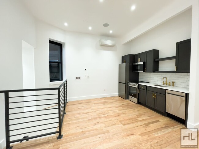 Foto del edificio - Spacious Williamsburg 3-Bed 2.5-Bath / Mas...