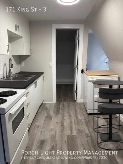 Building Photo - All Inclusive 2 Bedroom in FANTASTIC walkable St. Catharines Location