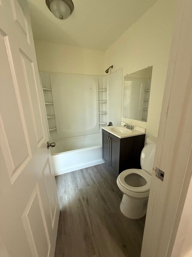 Foto del edificio - Beautiful 1 bedroom apartment in the desir...
