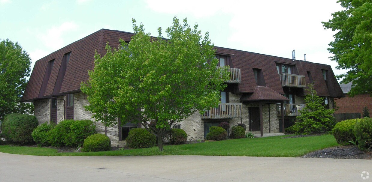 Primary Photo - 31400 N Marginal Dr