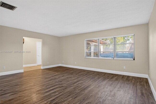 Building Photo - 525 SE Brookside Terrace