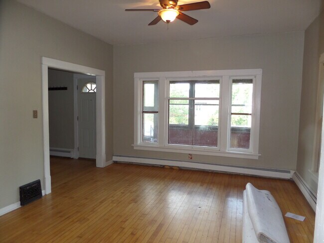 Foto del edificio - 2785 S Kinnickinnic Ave