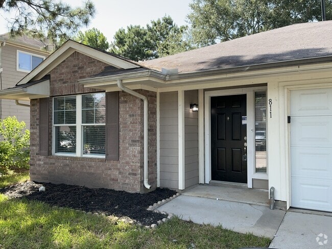Building Photo - 811 Dragonfly Dr
