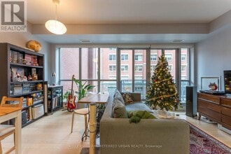 Building Photo - 55 Front St E