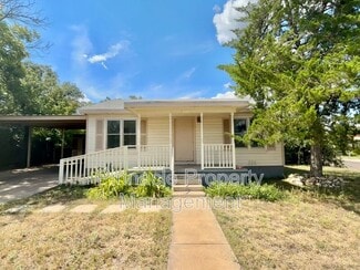 Building Photo - 1307 Bertha St