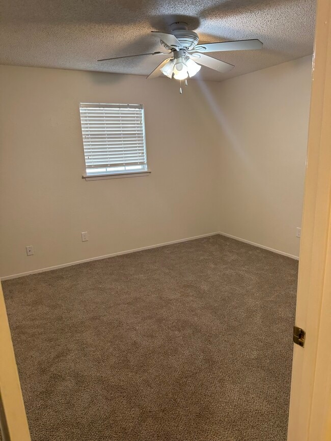 Foto del edificio - 1606 Nolan St