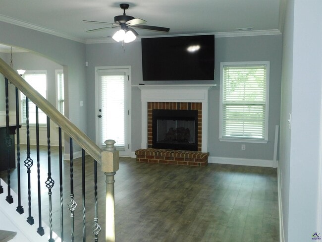 Building Photo - 145 Arbor Creek