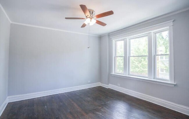 Foto del edificio - 4301 W Wrightwood Ave