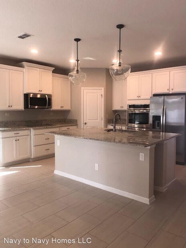 Building Photo - 3 br, 2 bath House - 1422 Autumn Pines Drive