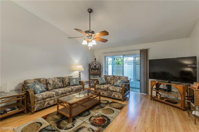 Building Photo - 1484 Cairn Ct