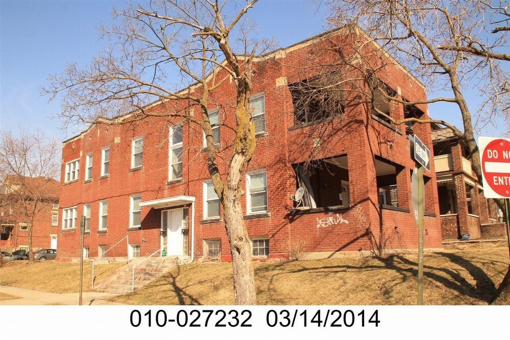 Building Photo - 3 Bedroom north Campus special