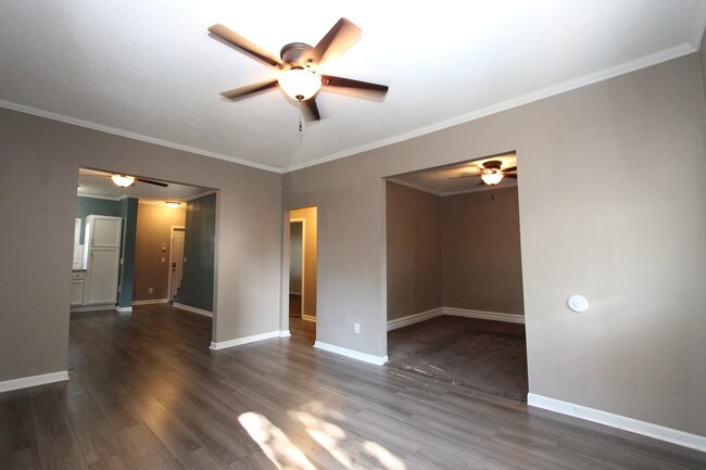 Foto del edificio - 921 Norwich Ave SW