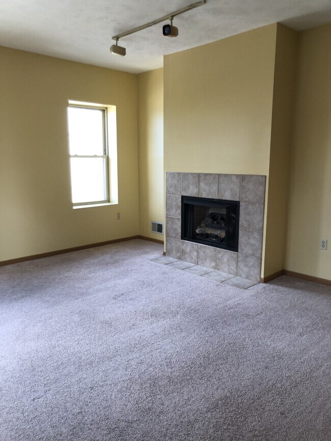 48 Cowan St Unit 2, Pittsburgh, PA 15211 Apartments in Pittsburgh, PA